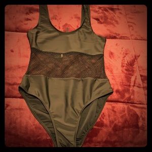 Fashion Nova Swimsuit *just bought UNWORN*